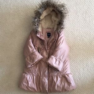 Adorable babyGap pink toddler winter coat !